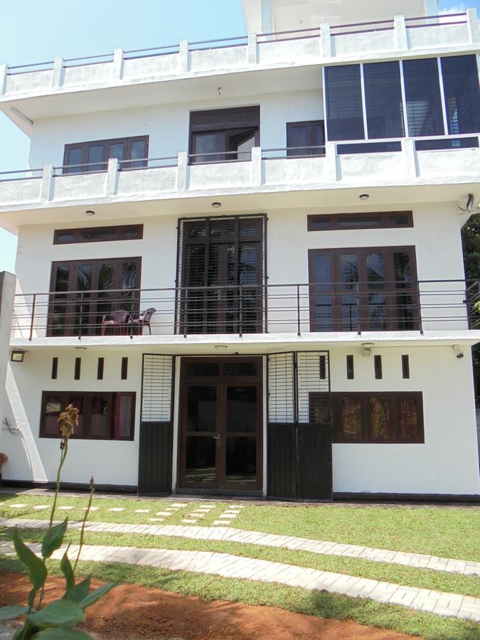 JMF Hotel Negombo Eksteriør bilde