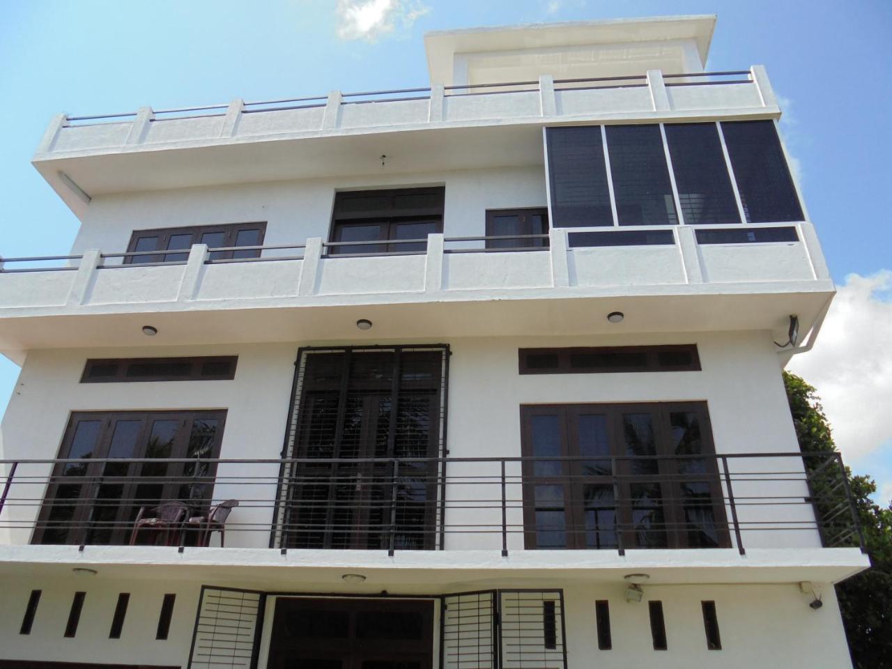JMF Hotel Negombo Eksteriør bilde