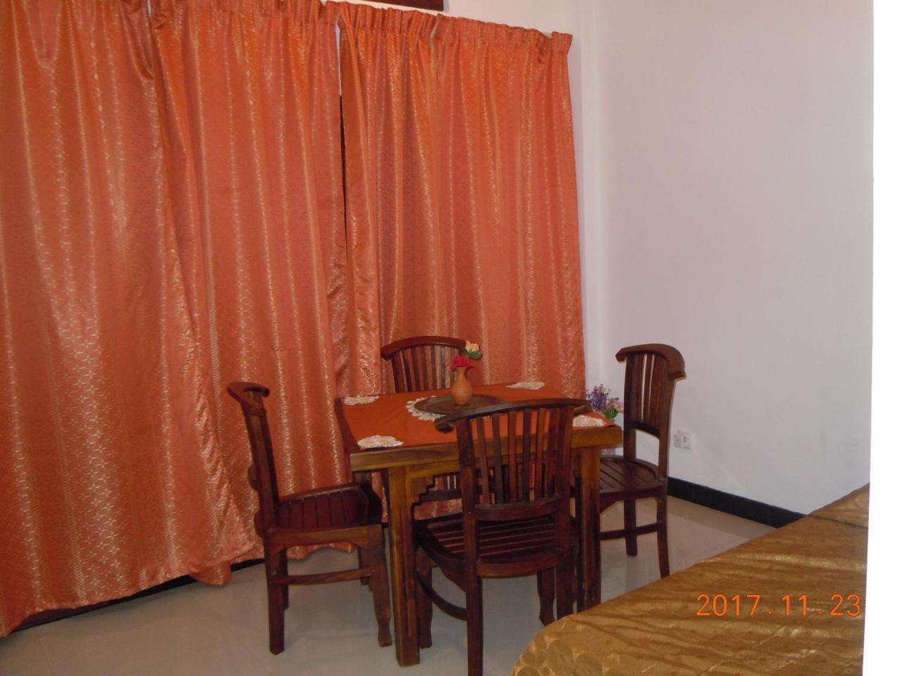 JMF Hotel Negombo Eksteriør bilde