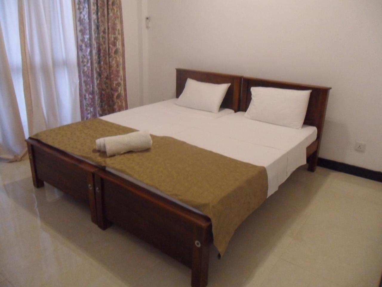 JMF Hotel Negombo Eksteriør bilde