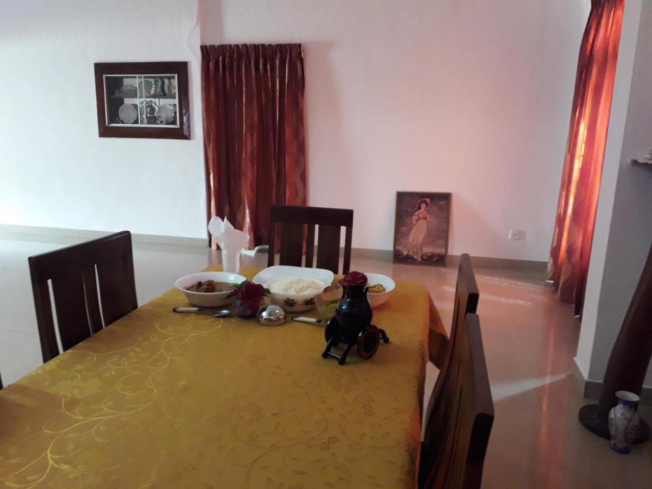 JMF Hotel Negombo Eksteriør bilde