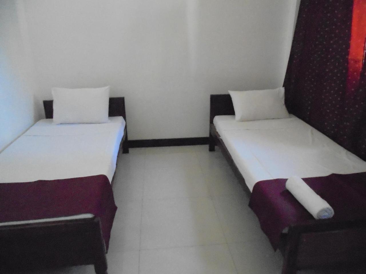 JMF Hotel Negombo Eksteriør bilde