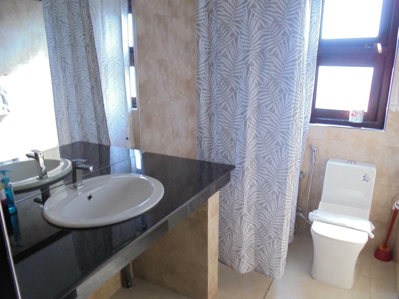 JMF Hotel Negombo Eksteriør bilde