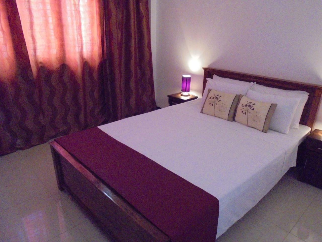 JMF Hotel Negombo Eksteriør bilde